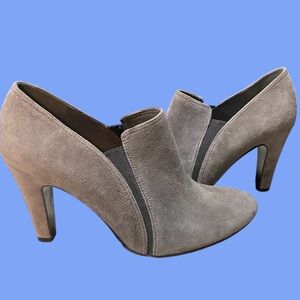 Antonio Melani Jenessa Gray Leather Suede Ankle Booties Shoeties‎ 9.5
